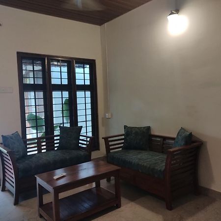 Alfred Place Kochi Esterno foto