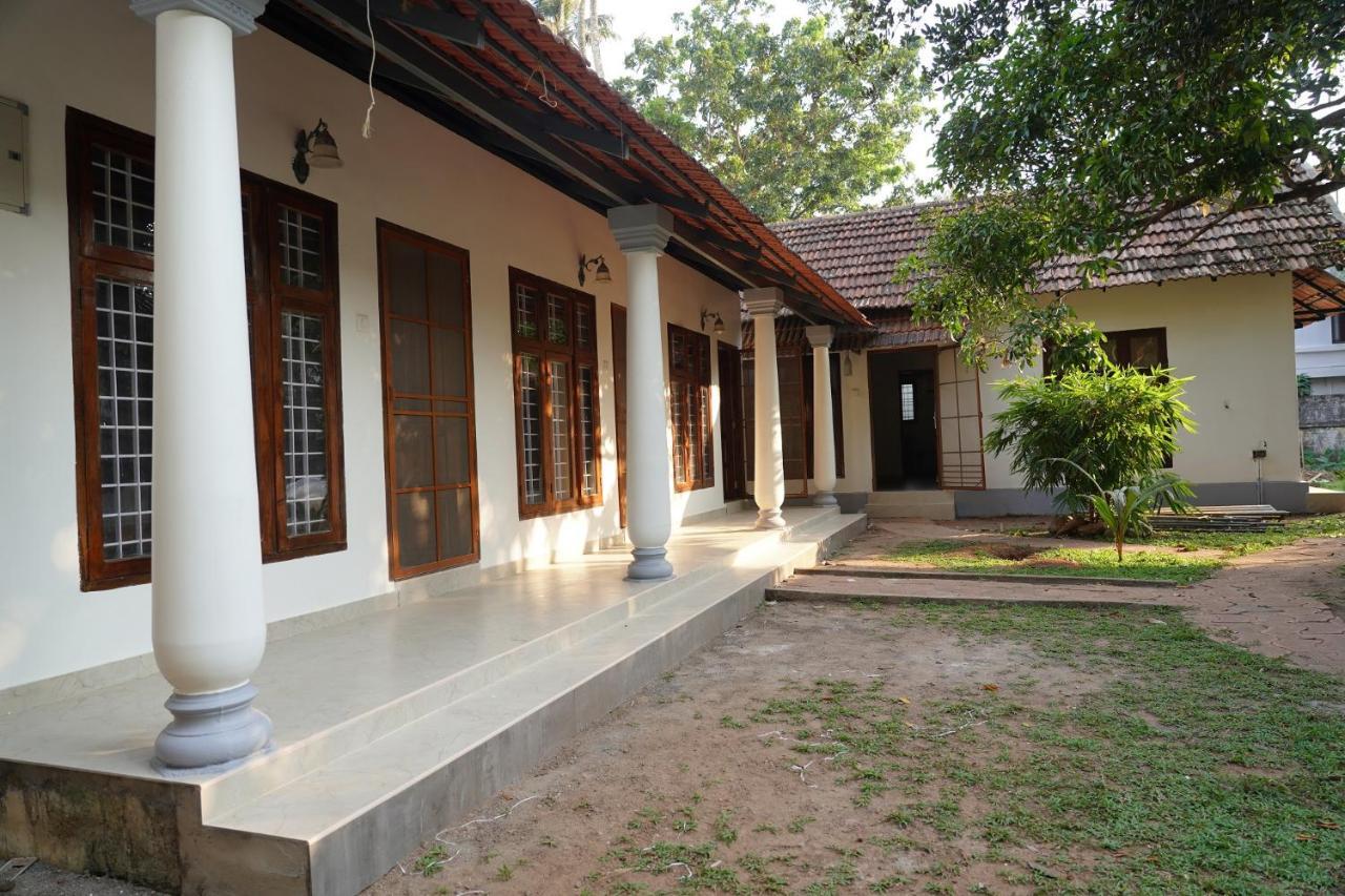 Alfred Place Kochi Esterno foto