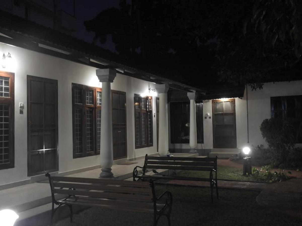 Alfred Place Kochi Esterno foto